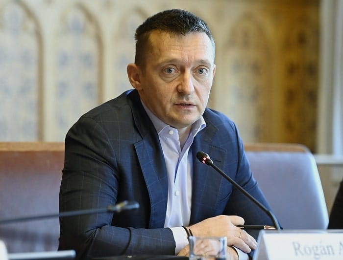 Mobilapp lesz a személyi? – Rogán Antal bejelentése szerint jövőre jön a Digitális állampolgárság program